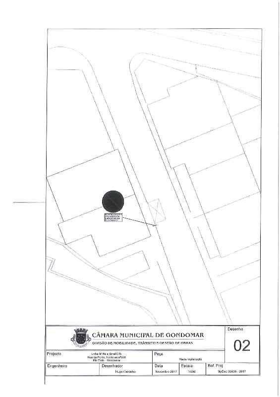 2017 11 13 Ponte Rua da linha amarela M14a e sinal de estacionamento proibido C15 frente ao número 378 2